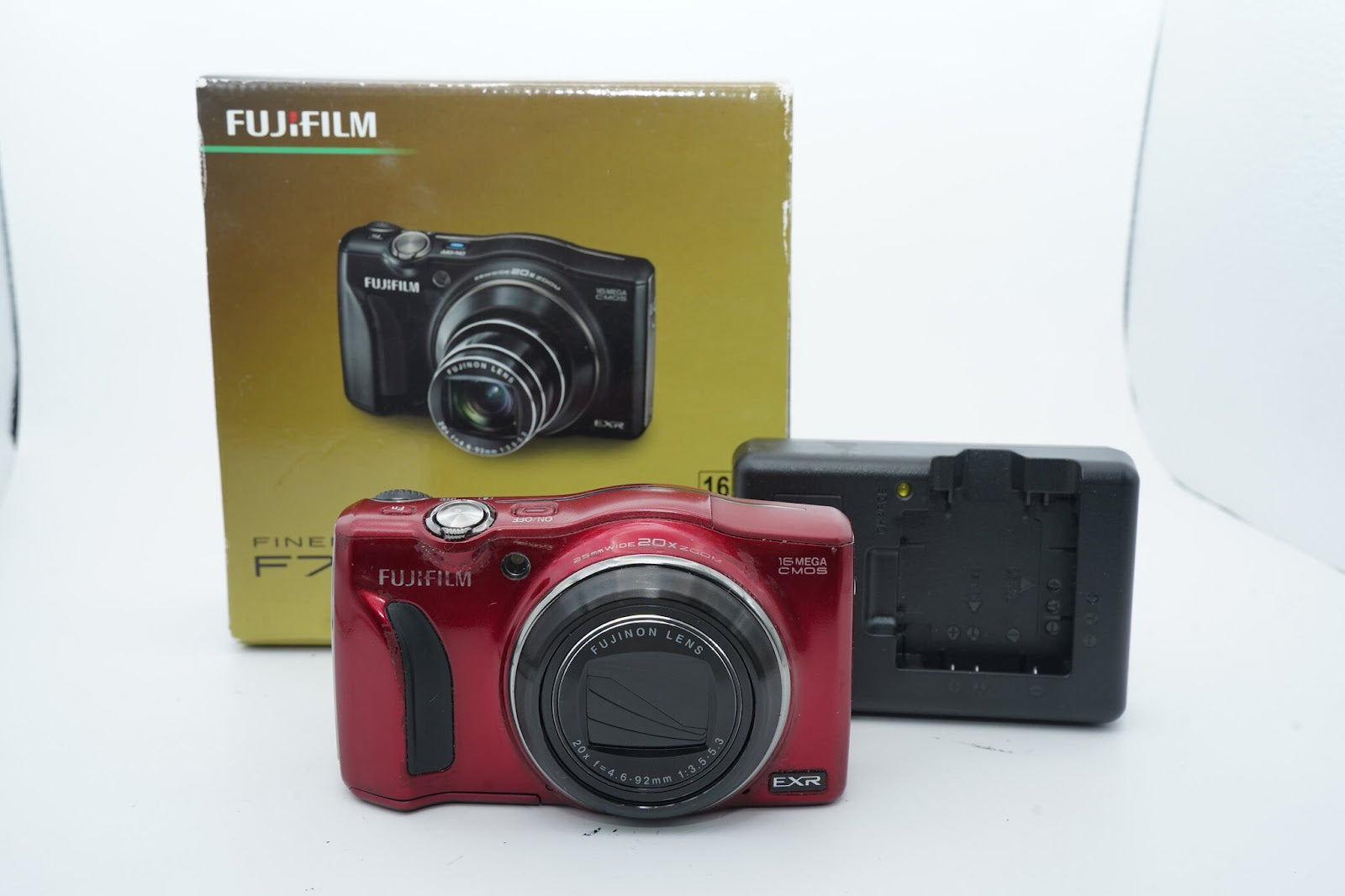 FUJIFILM FINEPIX F775 EXR レッド 箱 バッテリー 充電器付属