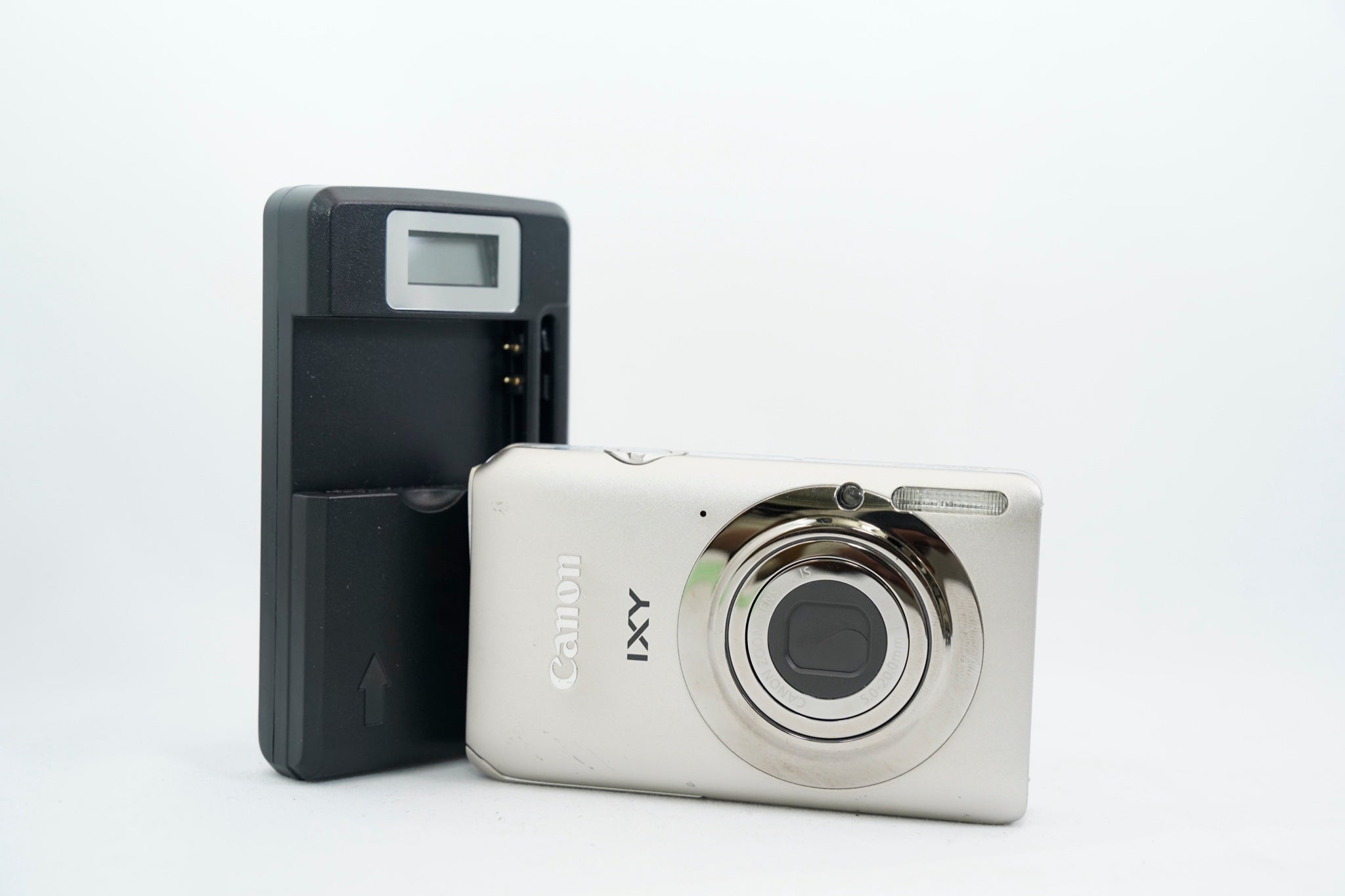 Canon IXY 210F シルバー (281062007115)(付属:バッテリー)