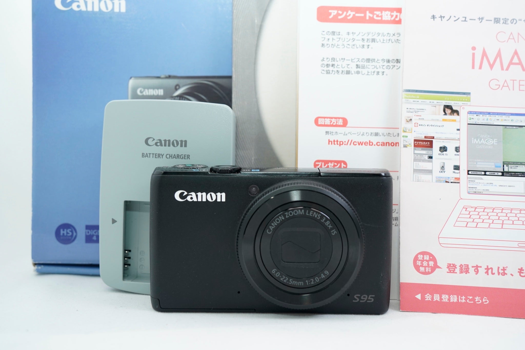 Canon PowerShot S95 ブラック (221032003094)(付属:箱, バッテリー 充電器 付属)