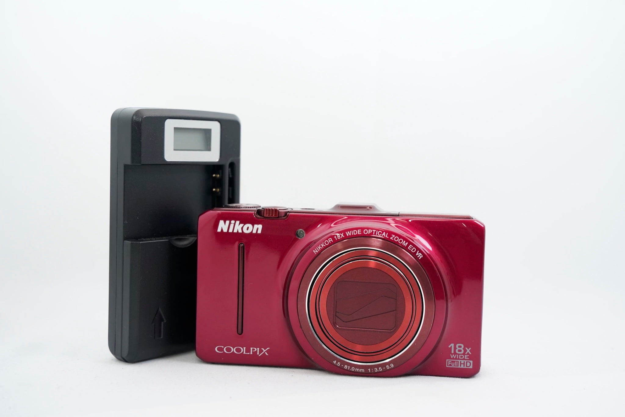 Nikon COOLPIX Ｓ　9300 バッテリー有り　ジャンク品 Nikon COOLPIX S9300 22005046（付属：バッテリー）