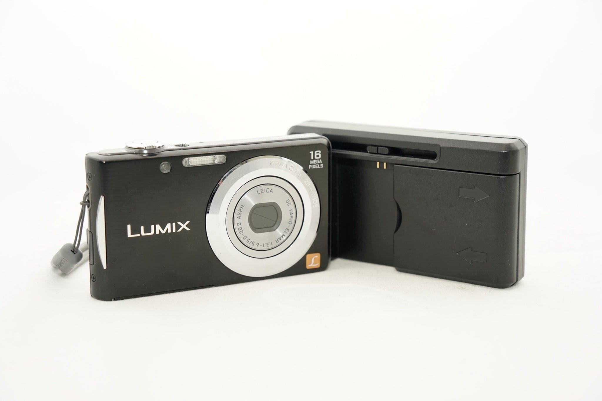 Panasonic LUMIX DMC-FH5 ブラック