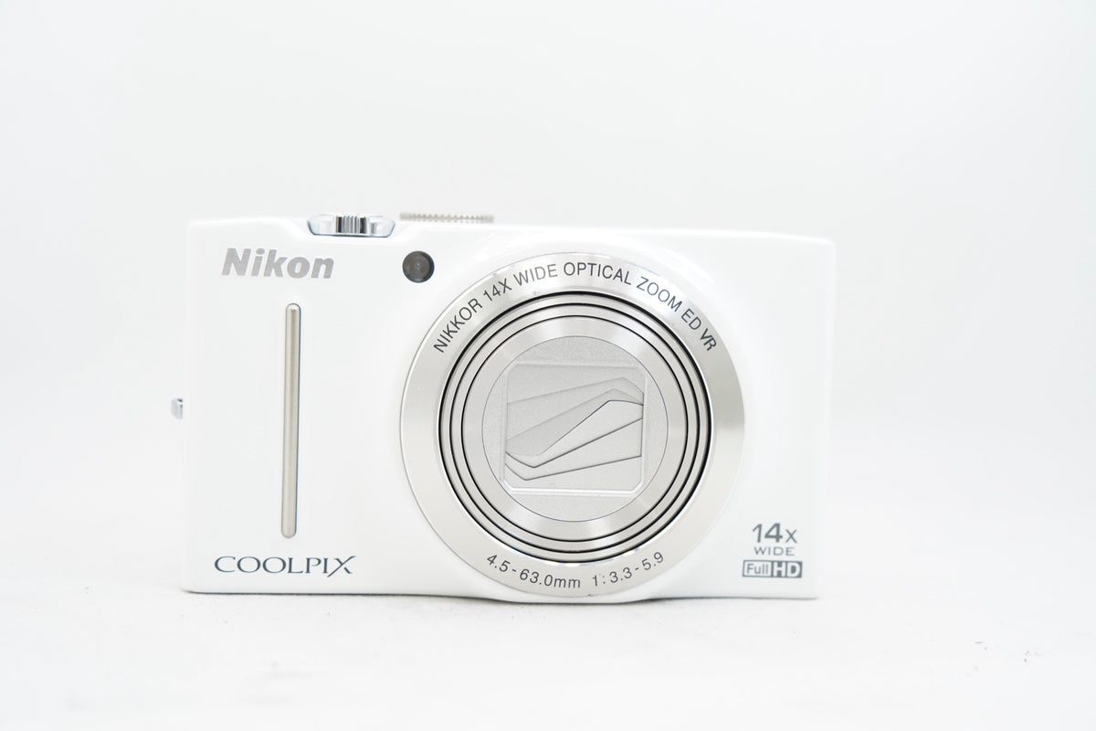 Nikon COOLPIX S8200 ホワイト(付属:バッテリー)