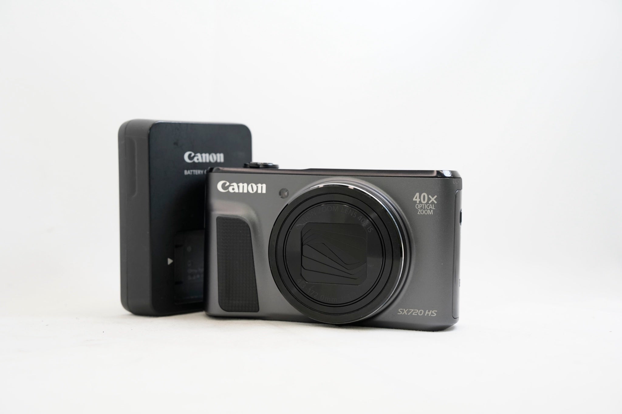Canon PowerShot SX720 HS ブラック（付属：バッテリー、充電器）
