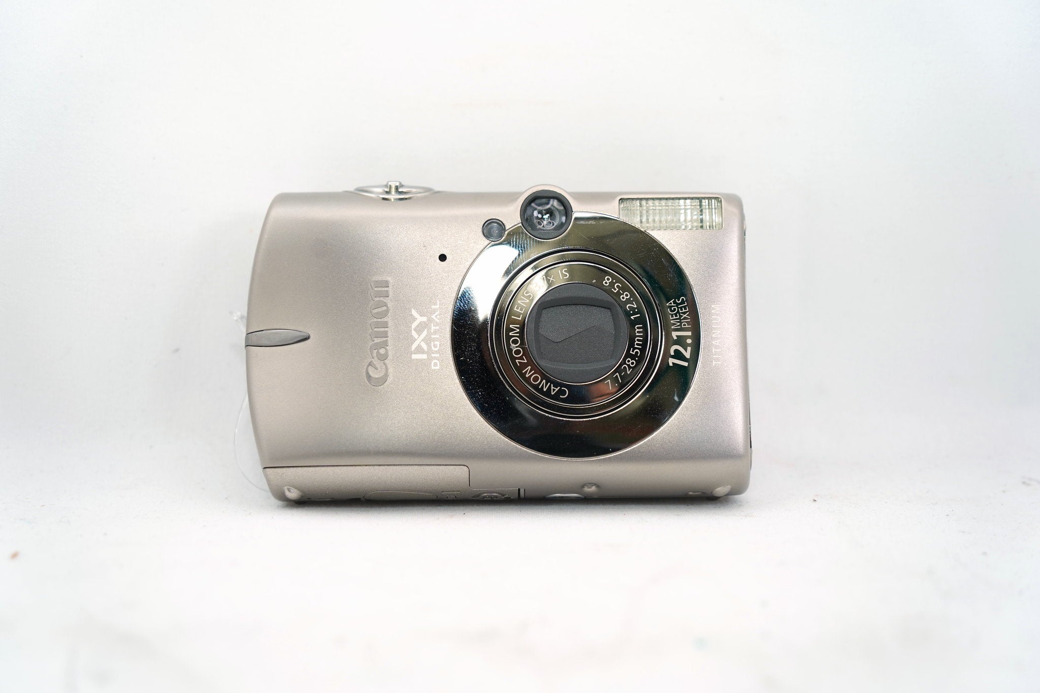Canon IXY DIGITAL 2000 IS ゴールド Canon IXY DIGITAL 2000 IS ゴールド（付属：バッテリー）