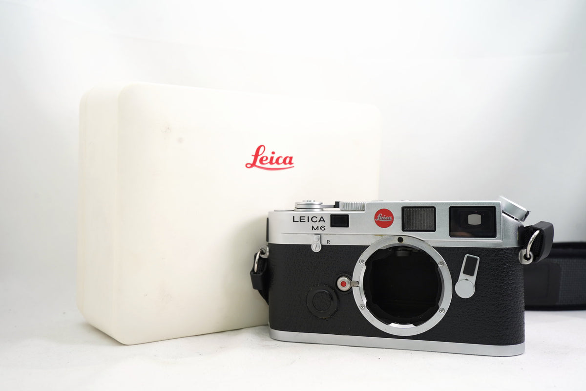LEICA M6