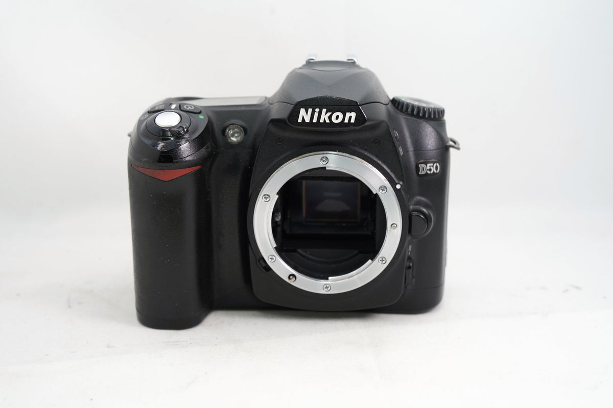 NIKON D50