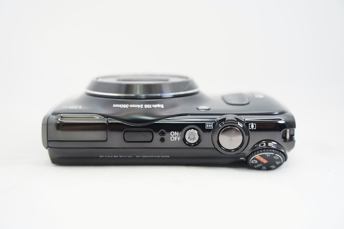 FUJIFILM FinePix F300EXR