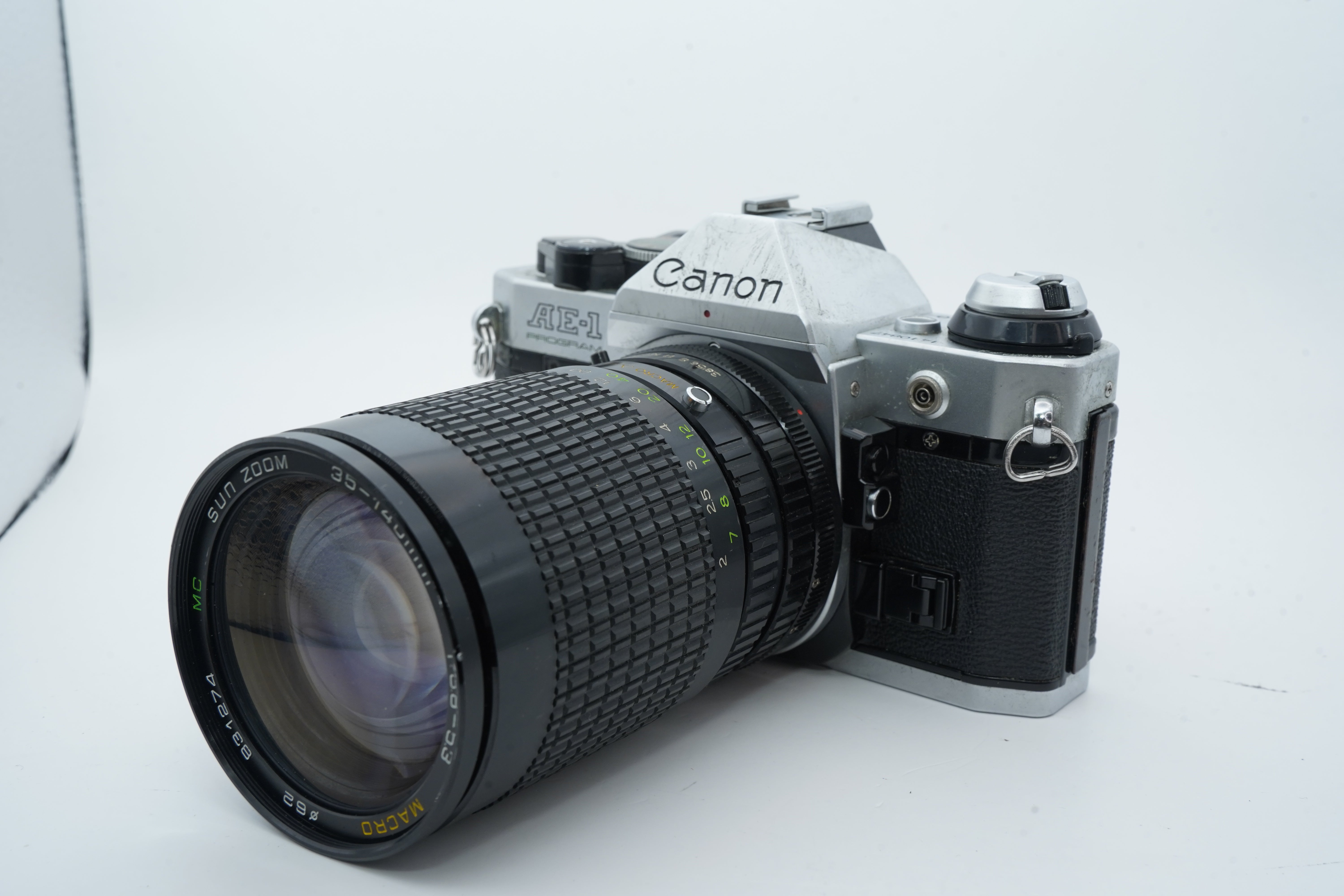 Canon AE-1 PROGRAM / SUN ZOOM MC 35-140mm F3.8-5.3 MACRO キャノン