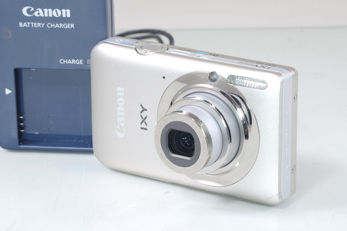 Canon IXY 210F シルバー バッテリー, 充電器, 付き