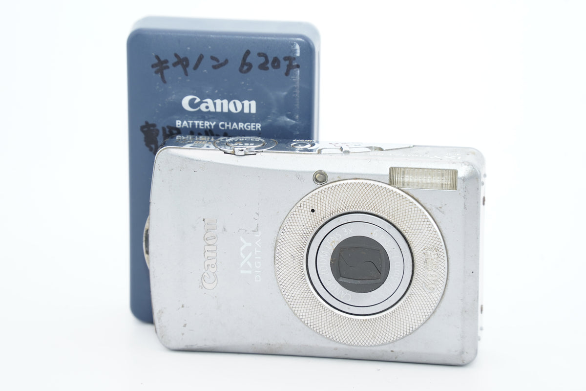 Canon IXY DIGITAL 80 シルバー バッテリー・充電器付属