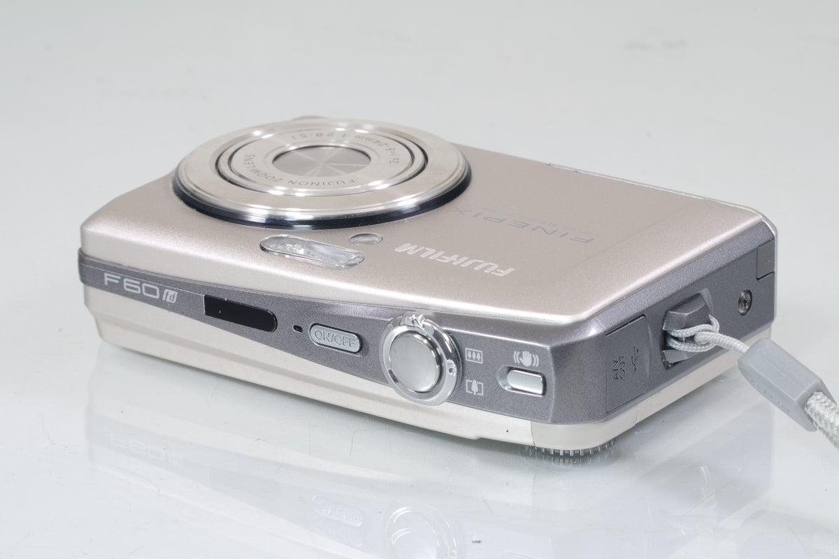 FUJIFILM FinePix F60fd シルバー バッテリー 付き