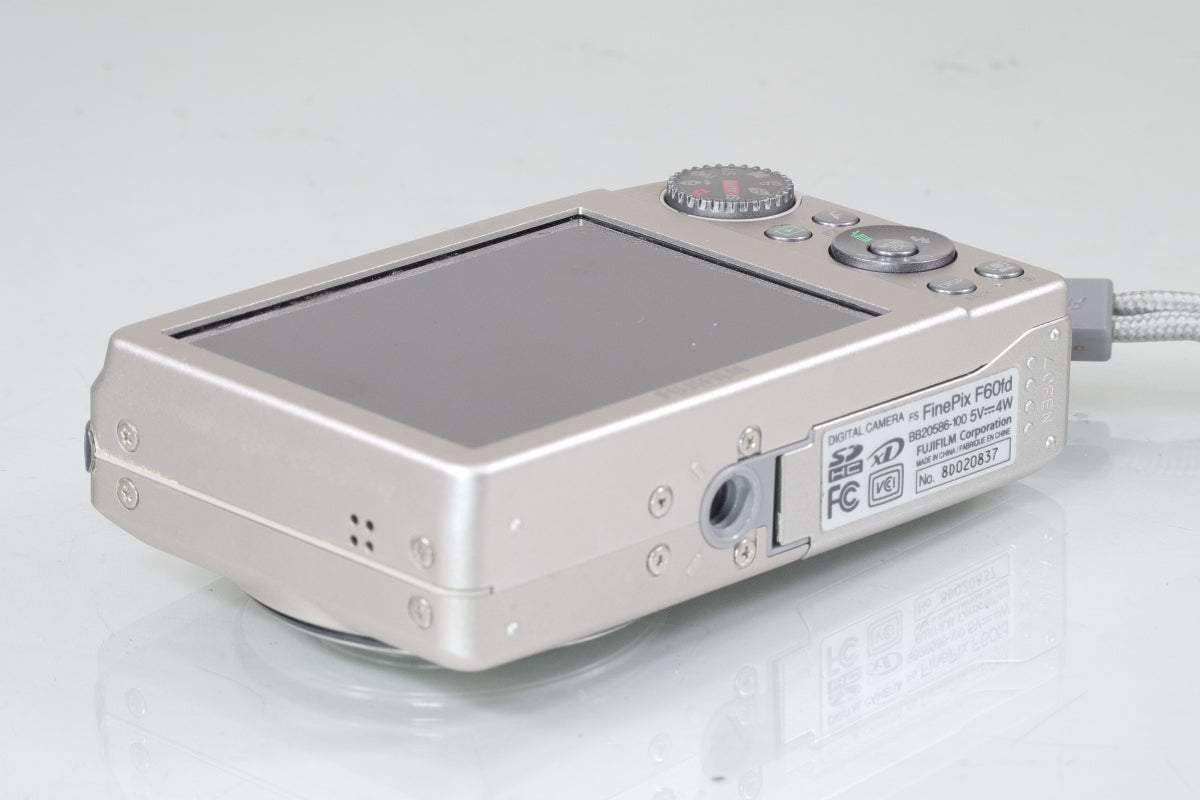 FUJIFILM FinePix F60fd シルバー バッテリー 付き