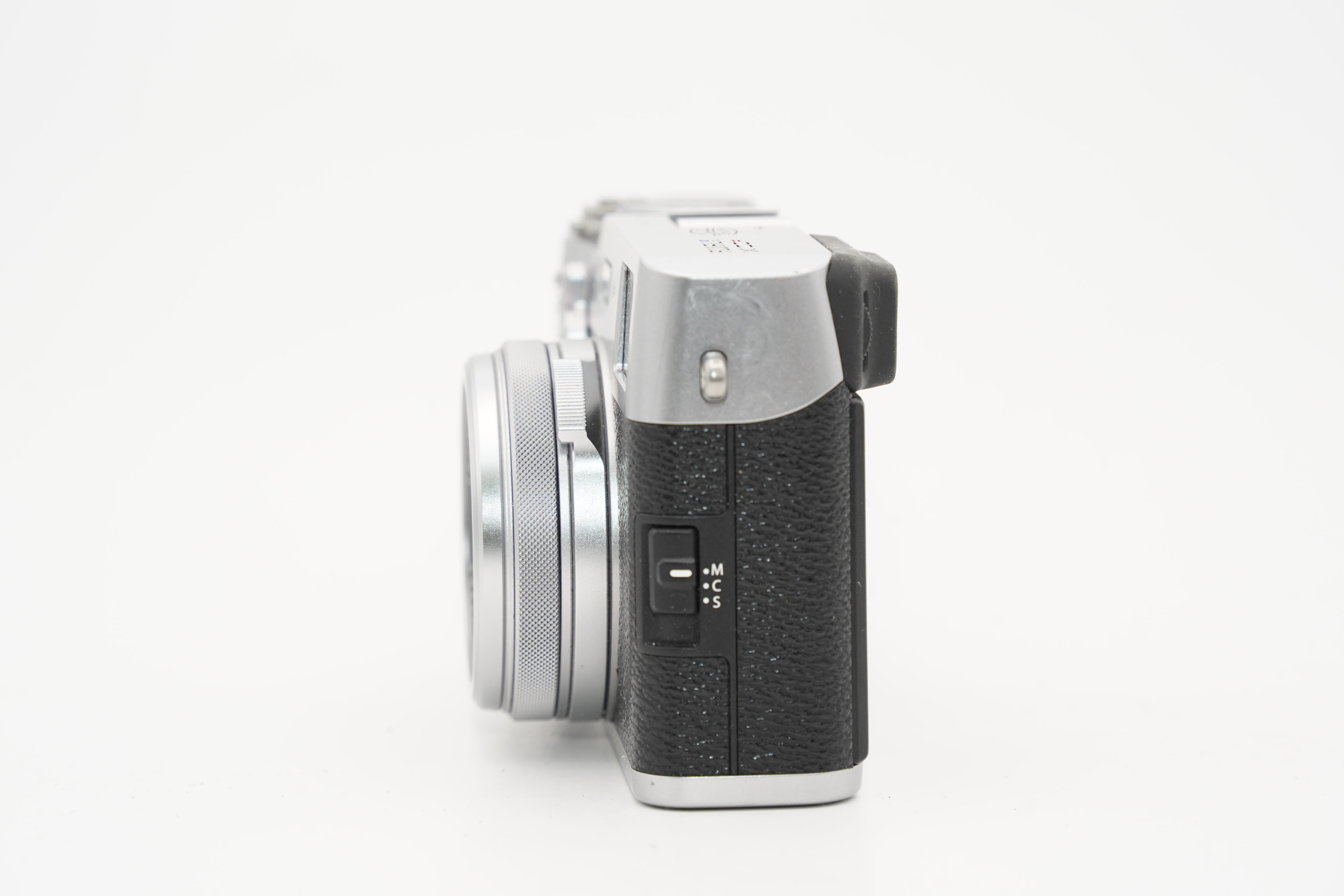 FUJIFILM X100F シルバー 箱 バッテリー付属