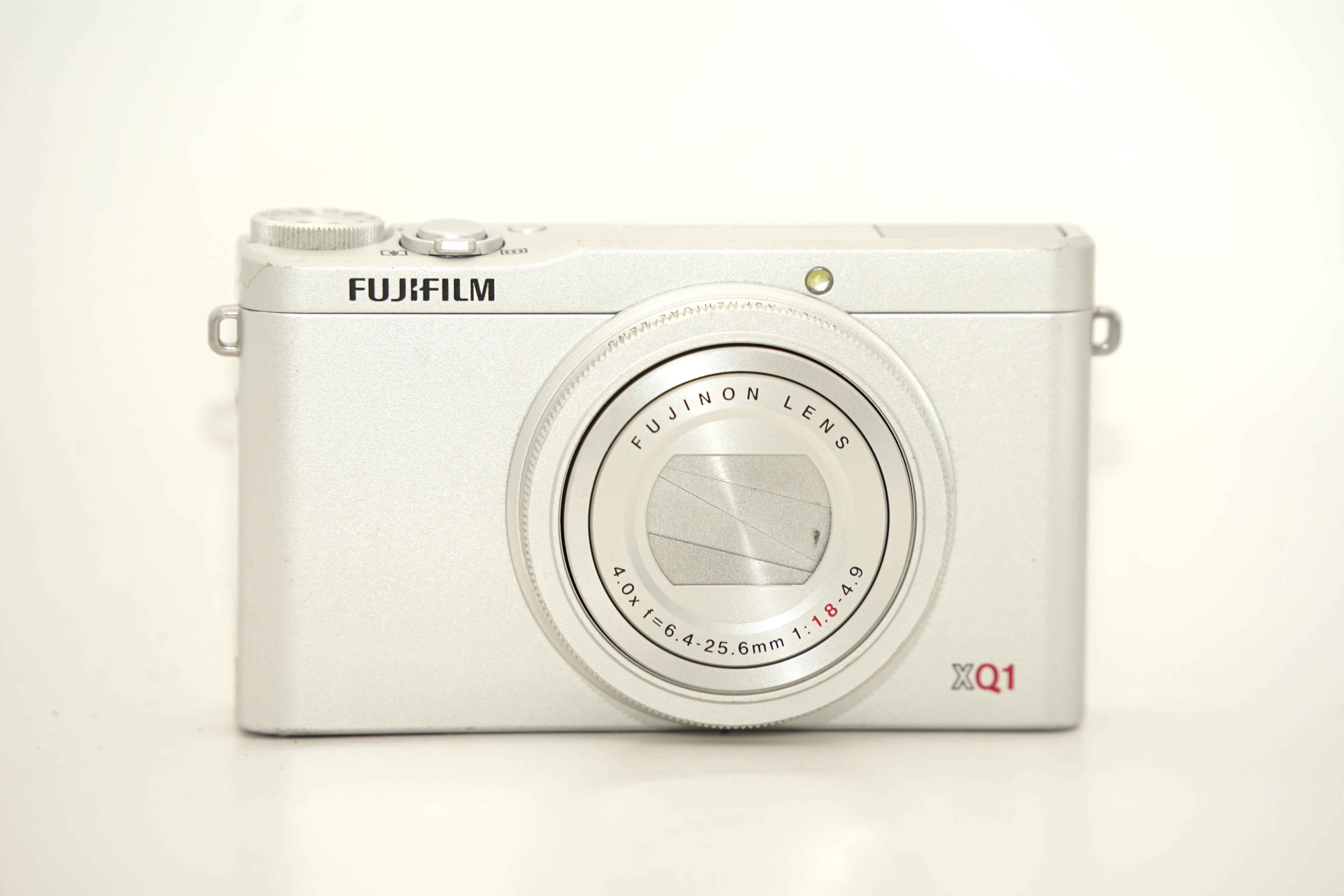 FUJIFILM XQ1 元箱 バッテリー 充電器付属