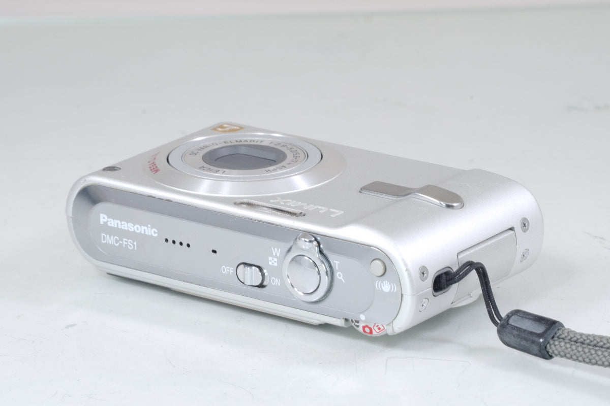 Panasonic LUMIX DMC-FS1 シルバー バッテリー 充電器 付き