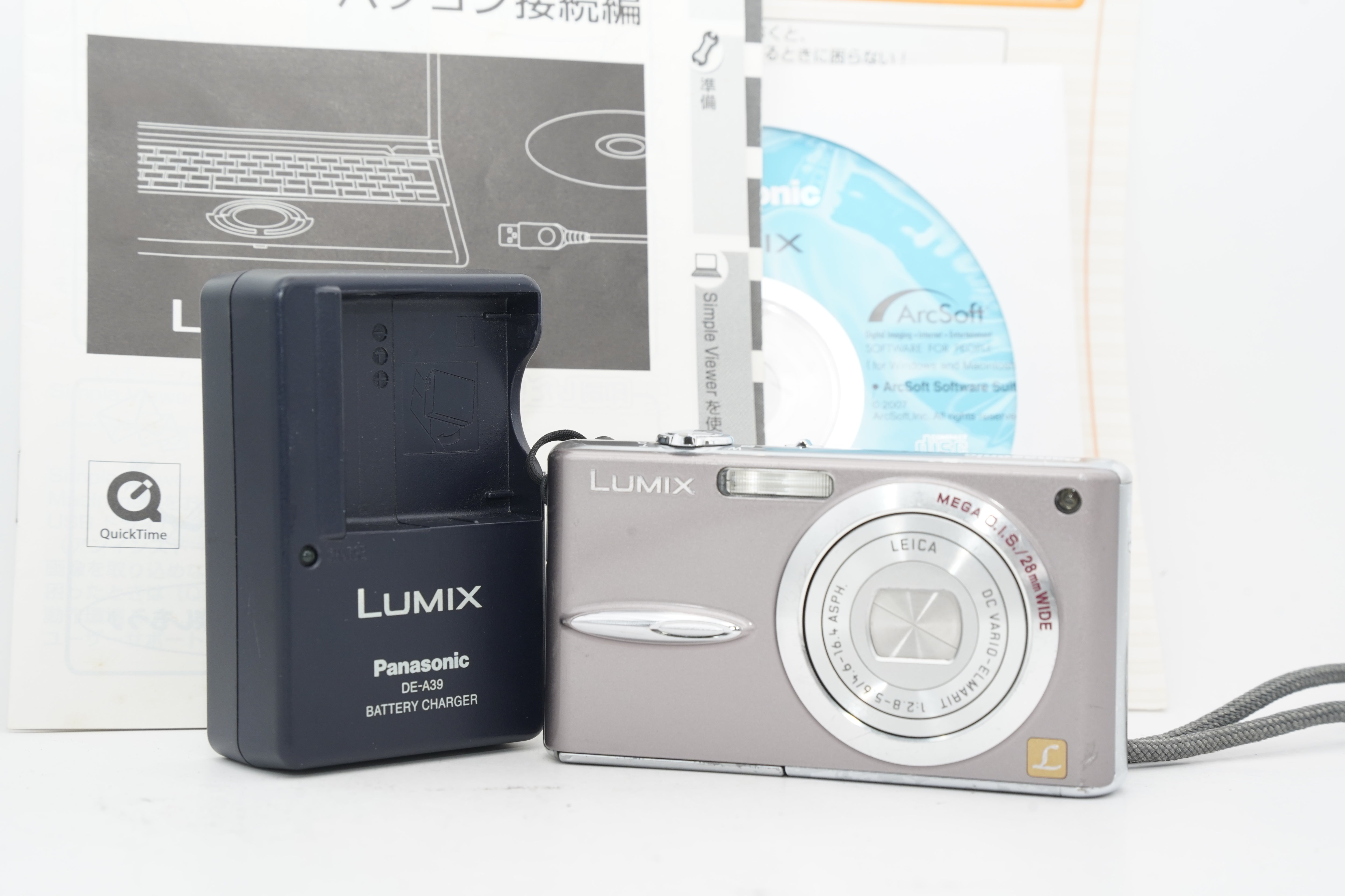 Panasonic LUMIX DMC-FX30 ピンク
