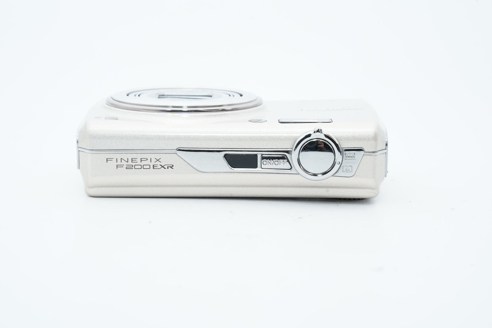 FUJIFILM FINEPIX F200 EXR ｺﾞｰﾙﾄﾞバッテリー 充電器付属