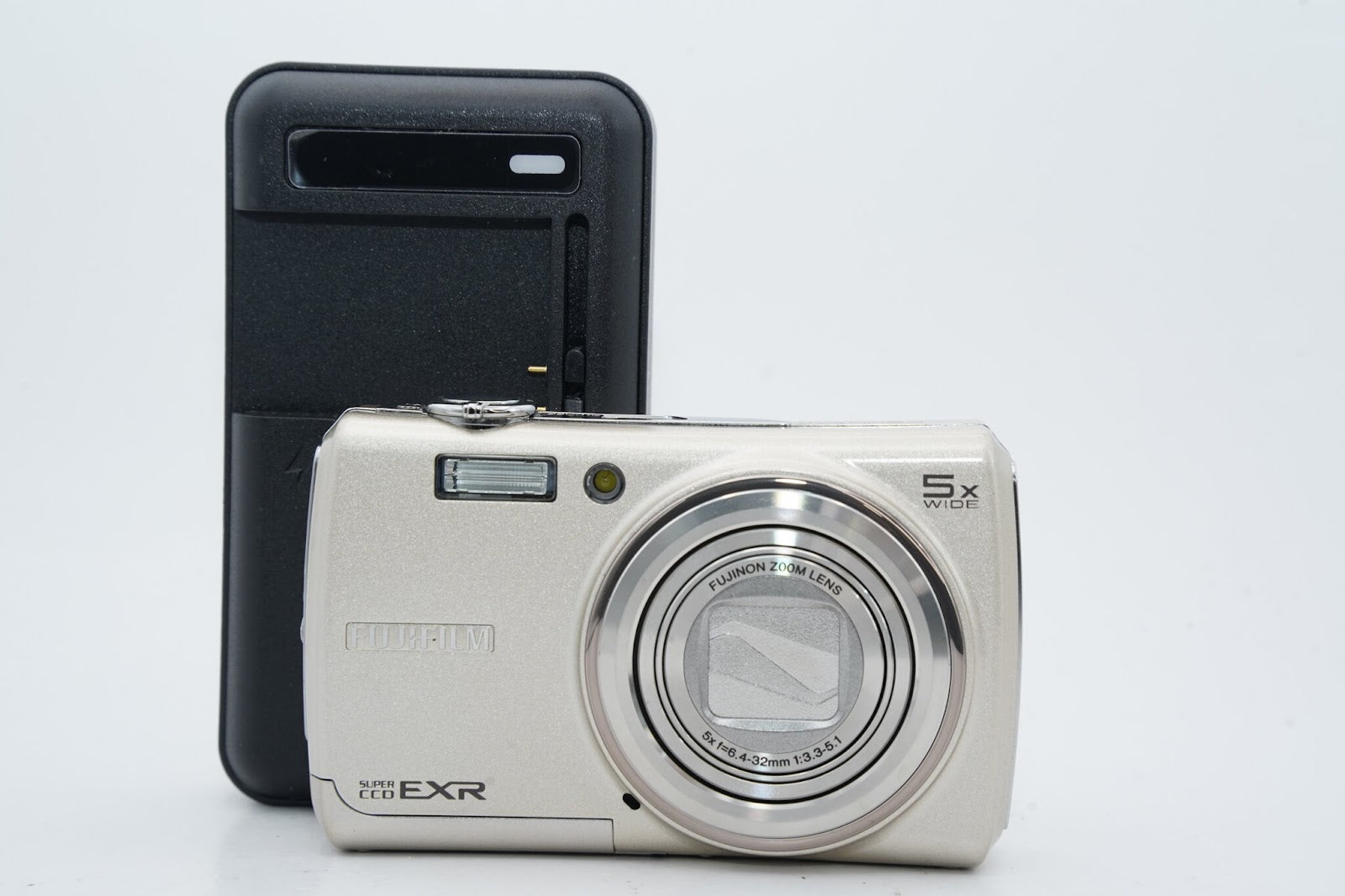 FUJIFILM FINEPIX F200 EXR ｺﾞｰﾙﾄﾞバッテリー 充電器付属