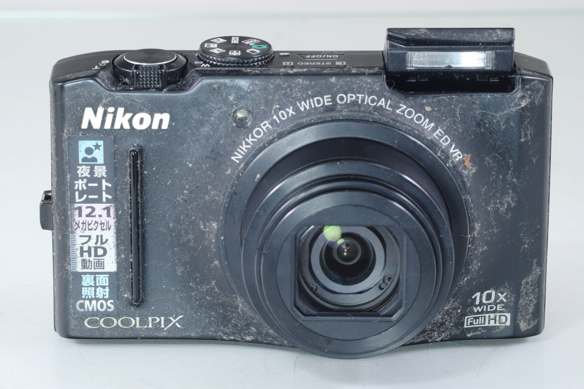 Nikon COOLPIX S8100（ノーブルブラック）