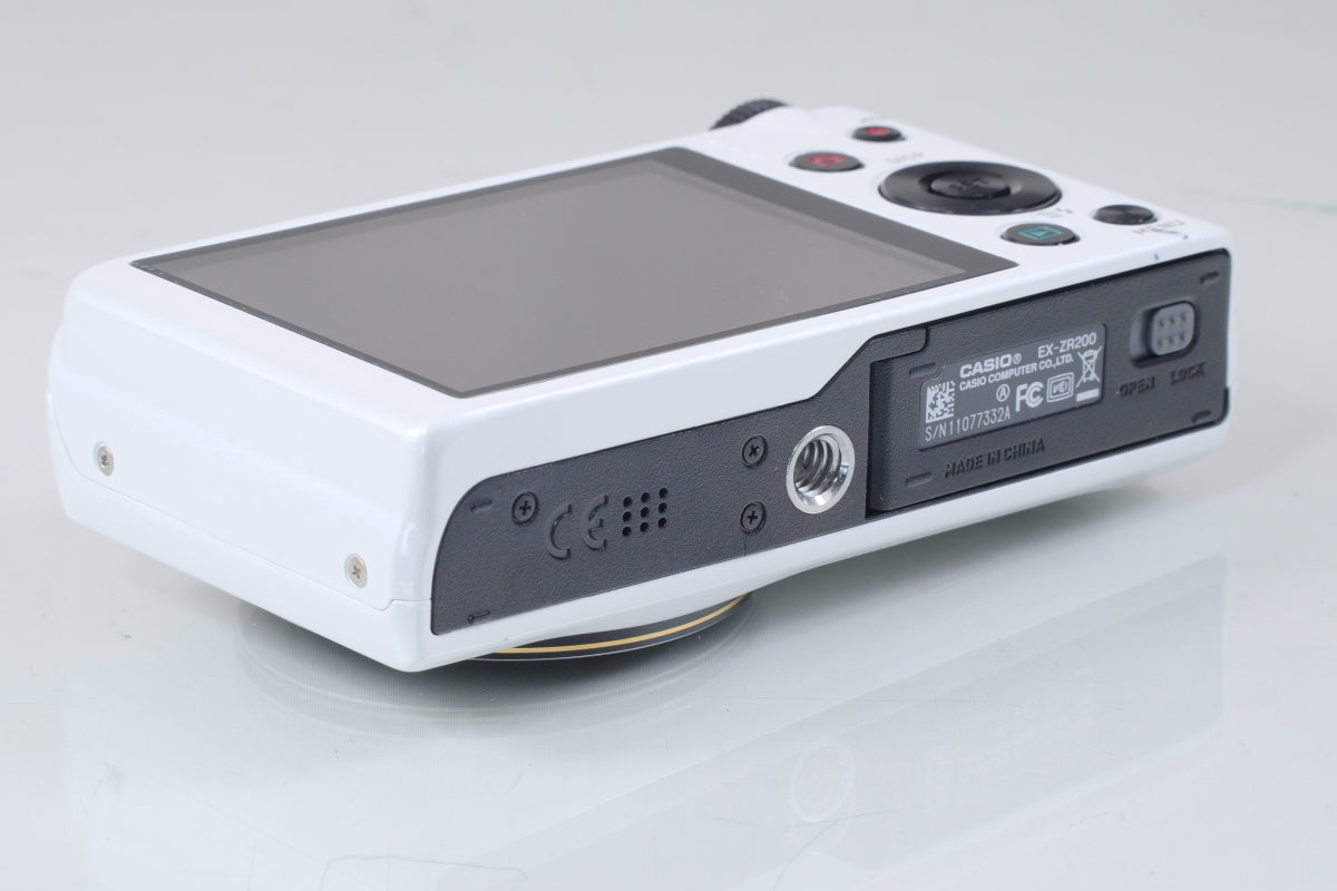 CASIO EXILIM EX-ZR200