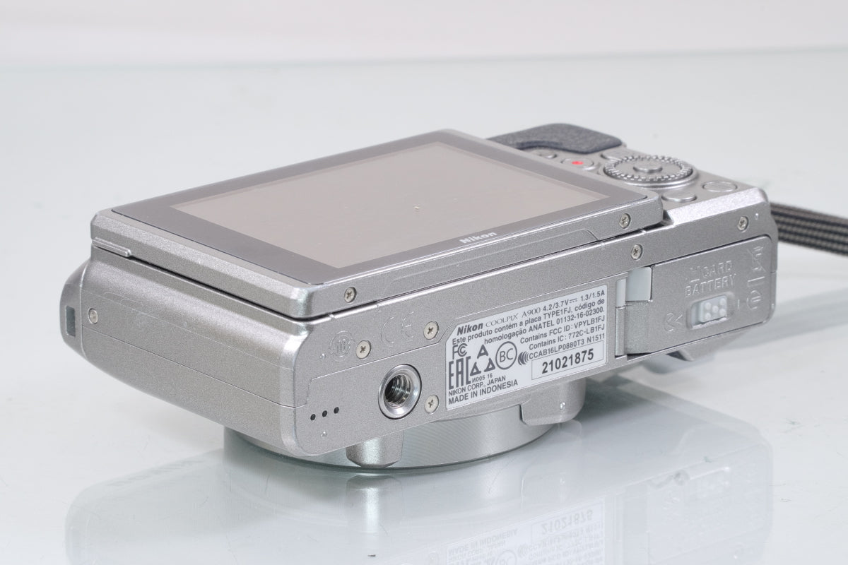 Nikon COOLPIX A900（シルバー）