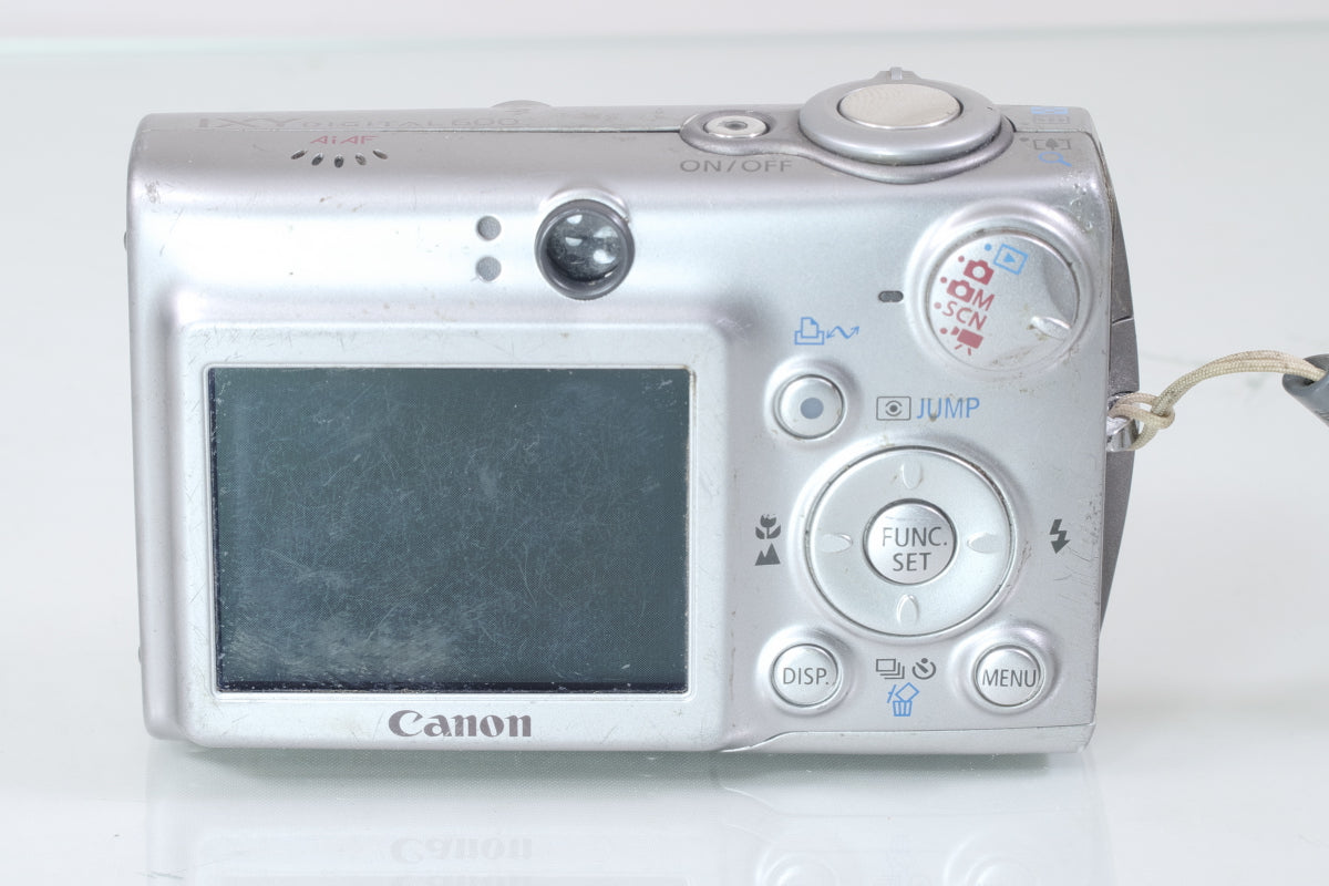 Canon IXY DIGITAL 600 シルバー