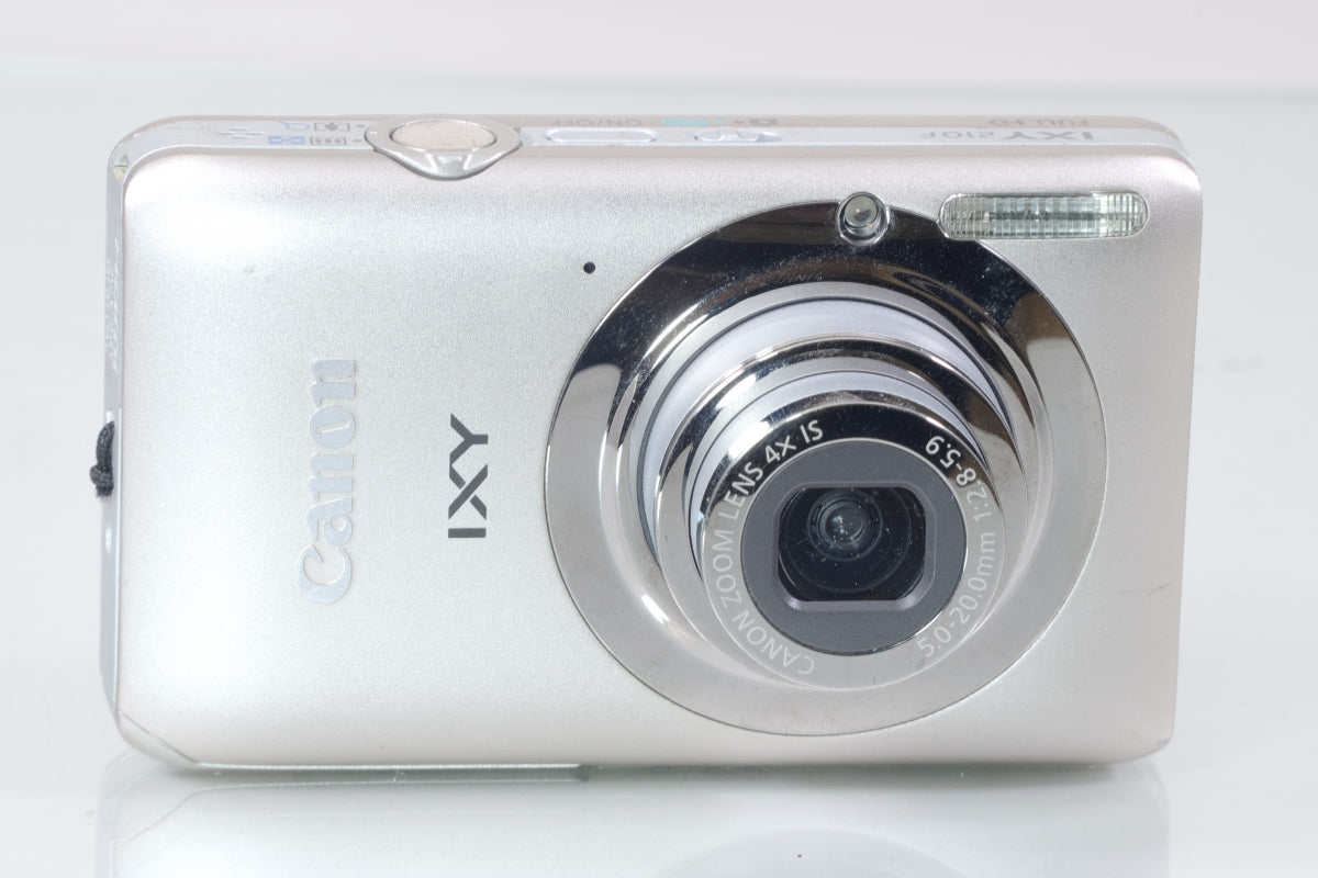 Canon IXY 210F（シルバー）