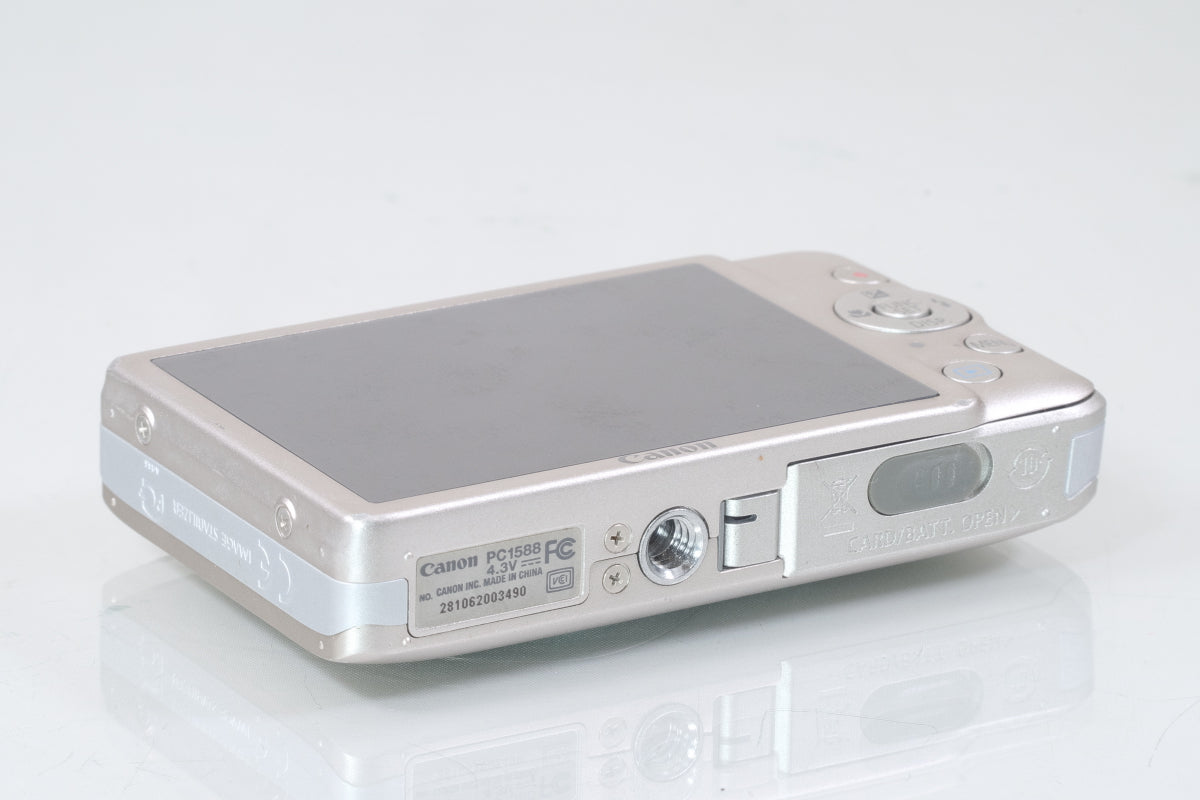 Canon IXY 210F（シルバー）