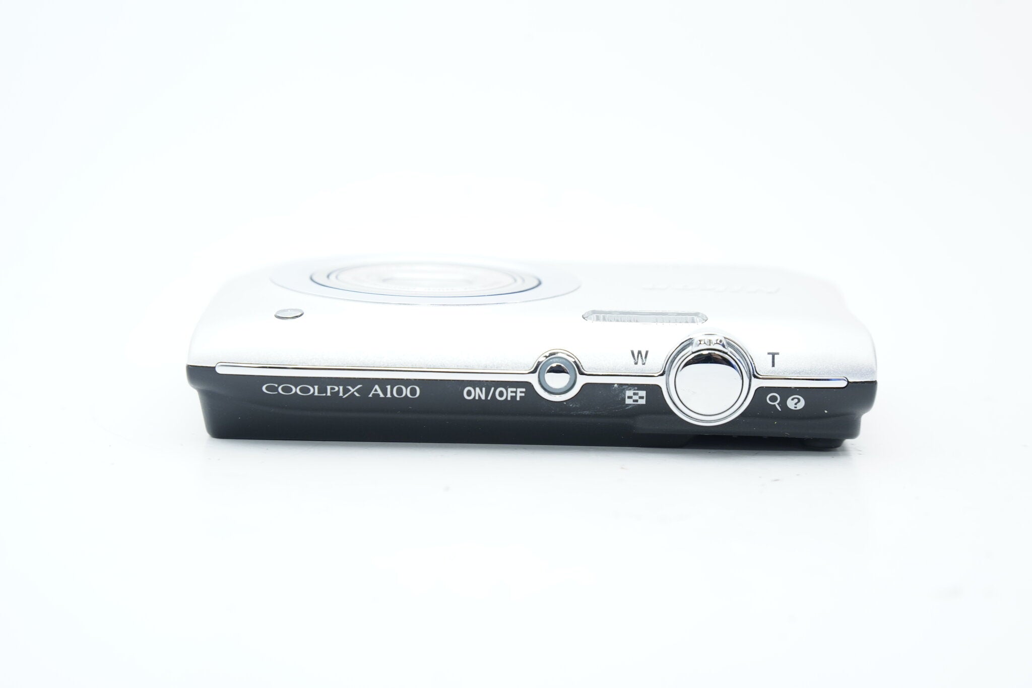 Nikon COOLPIX A100 ｼﾙﾊﾞｰ バッテリー 充電器付属 [箱付属]