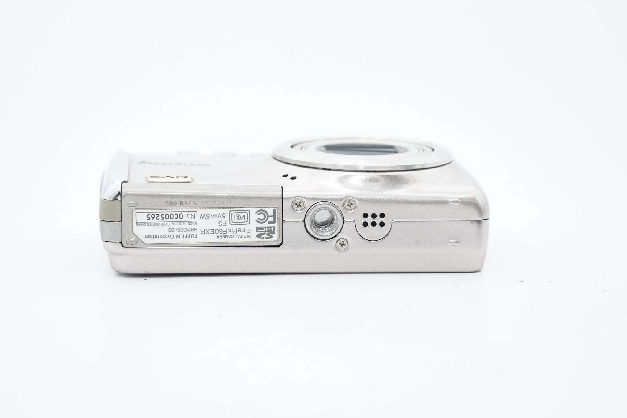 FUJIFILM FINEPIX F80 バッテリー 充電器付属