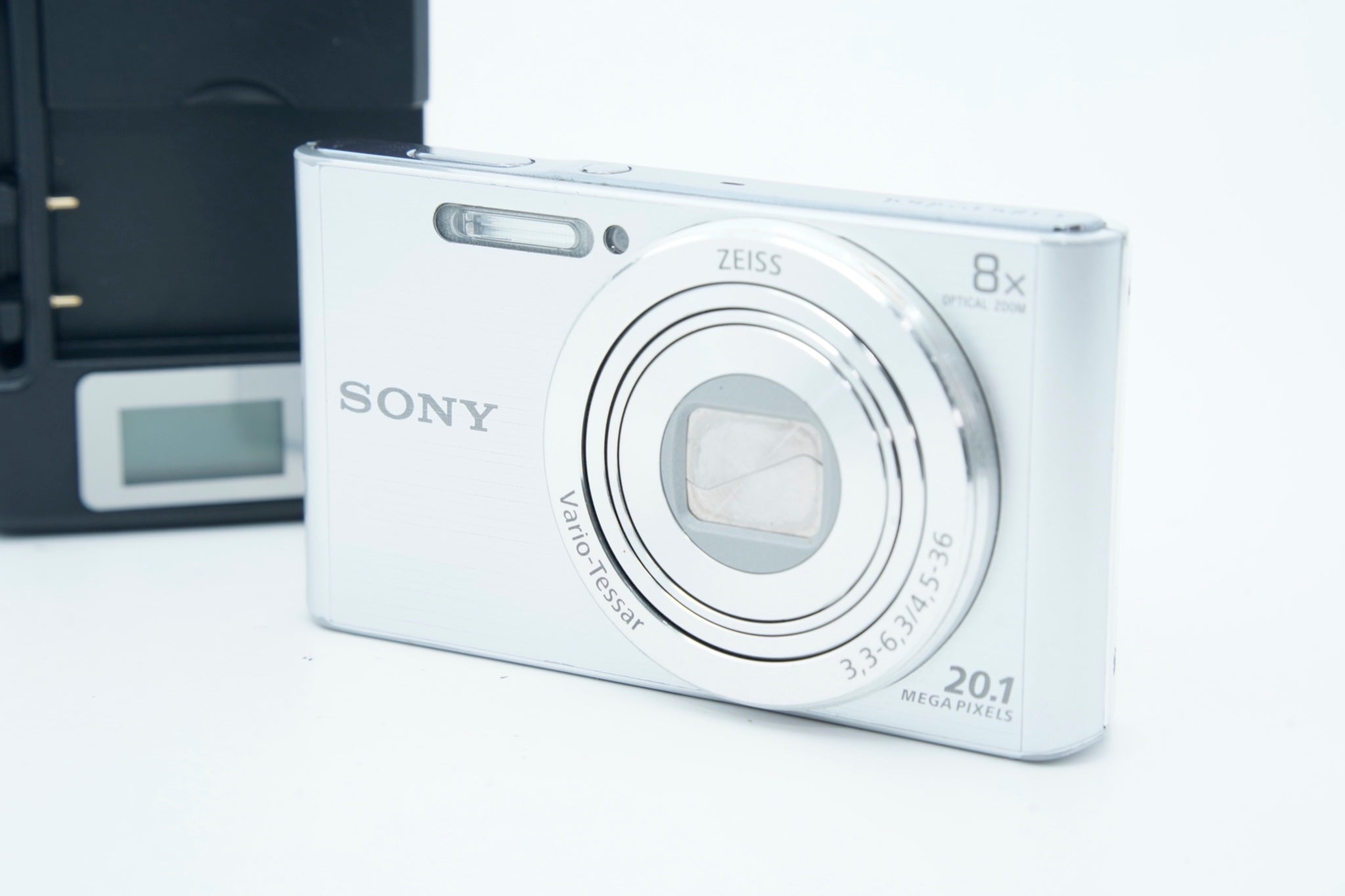 バッテリー付✨Cybershot DSC-W830 コンデジ　デジカメ　シルバー バッテリー付✨Cybershot DSC-W830 コンデジ デジカメ シルバー SONY