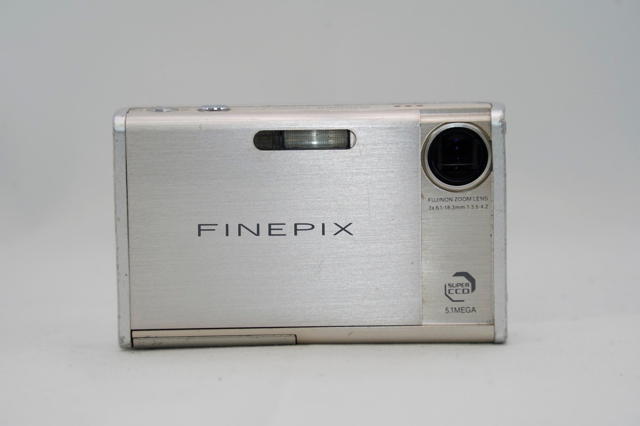FUJIFILM FINEPIX Z2 シルバー バッテリー・充電器付属