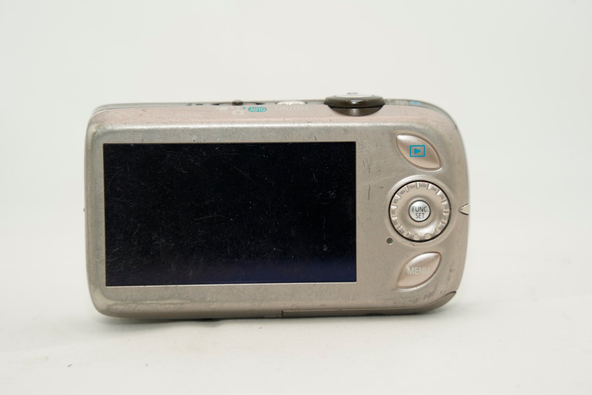Canon IXY Digital 510 IS 本体と充電器 Canon IXY DIGITAL 510 IS ゴールド バッテリー・充電器・箱付属