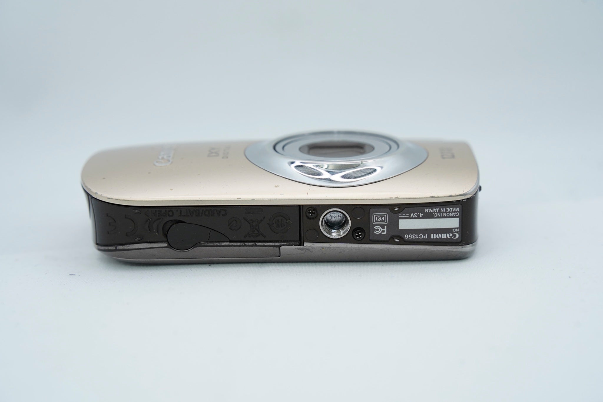 Canon IXY DIGITAL 510 IS ゴールド バッテリー・充電器・箱付属