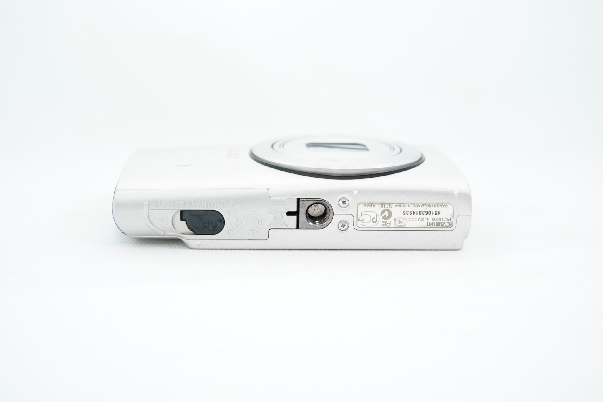 Canon IXY 600F ｼﾙﾊﾞｰ（付属：バッテリー, 箱）