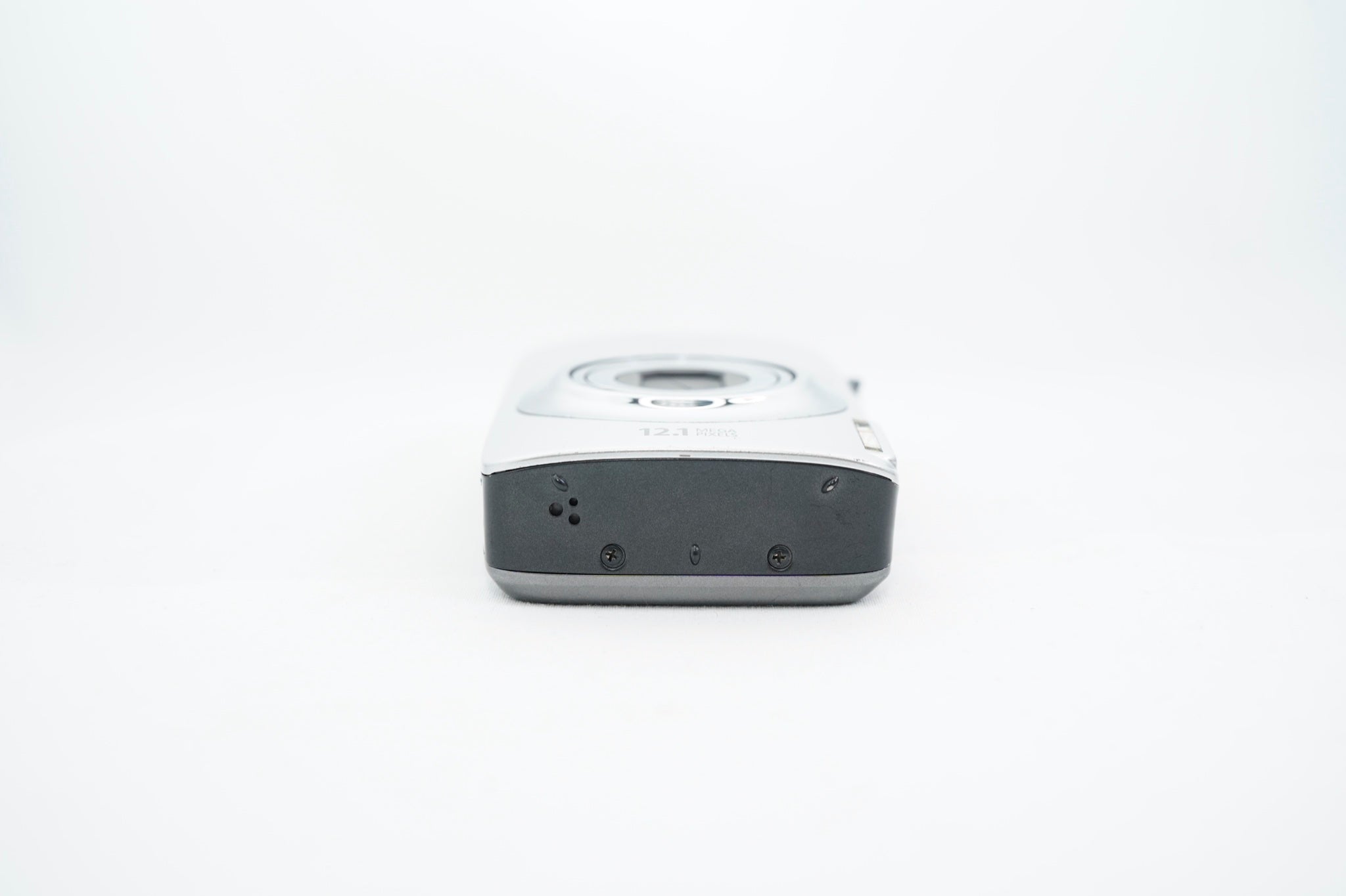 Canon IXY DIGITAL 510 IS ｼﾙﾊﾞｰ (8713200760)（付属：バッテリー 充電器 付属）