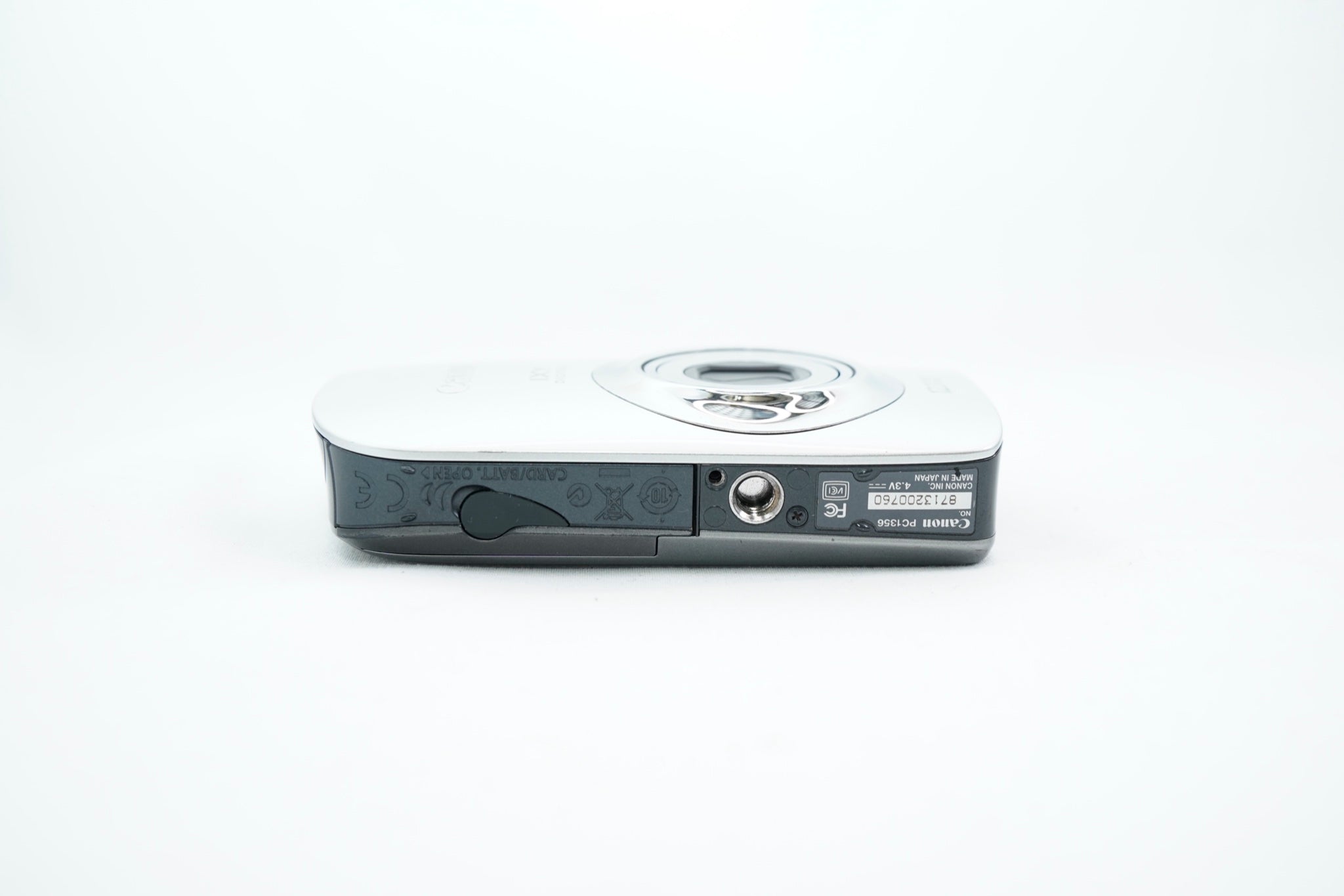 Canon IXY DIGITAL 510 IS ｼﾙﾊﾞｰ (8713200760)（付属：バッテリー 充電