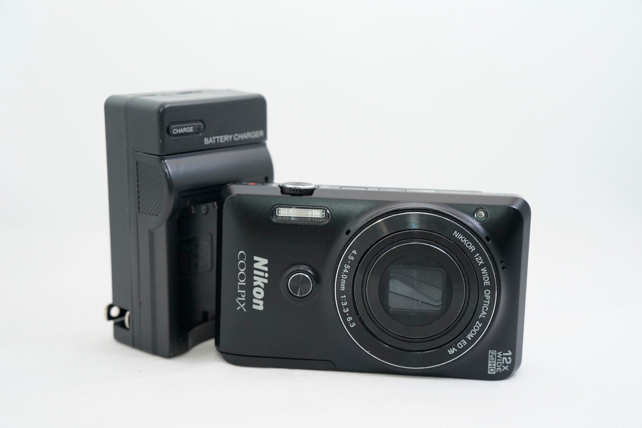 Nikon COOLPIX S6900 ﾌﾞﾗｯｸ (20008751)（付属：バッテリー）