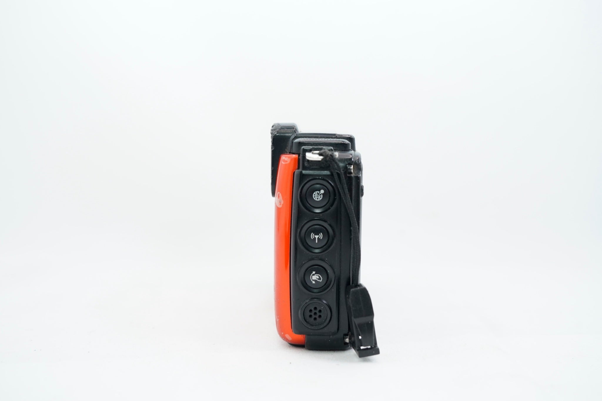 Nikon COOLPIX AW130（付属：ケーブル充電器）