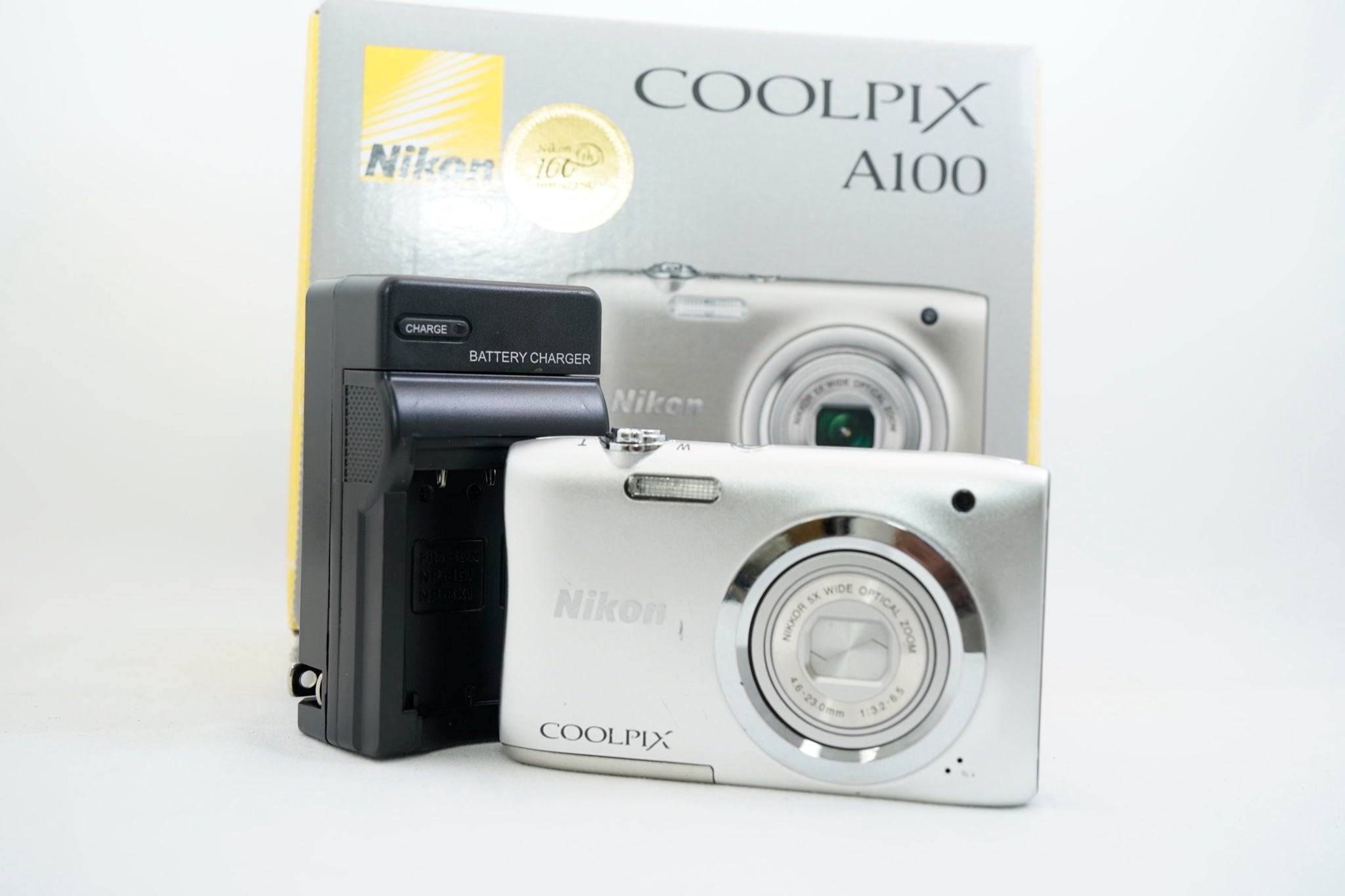 Nikon COOLPIX A100 シルバー（付属：バッテリー 充電器 付属, 箱）