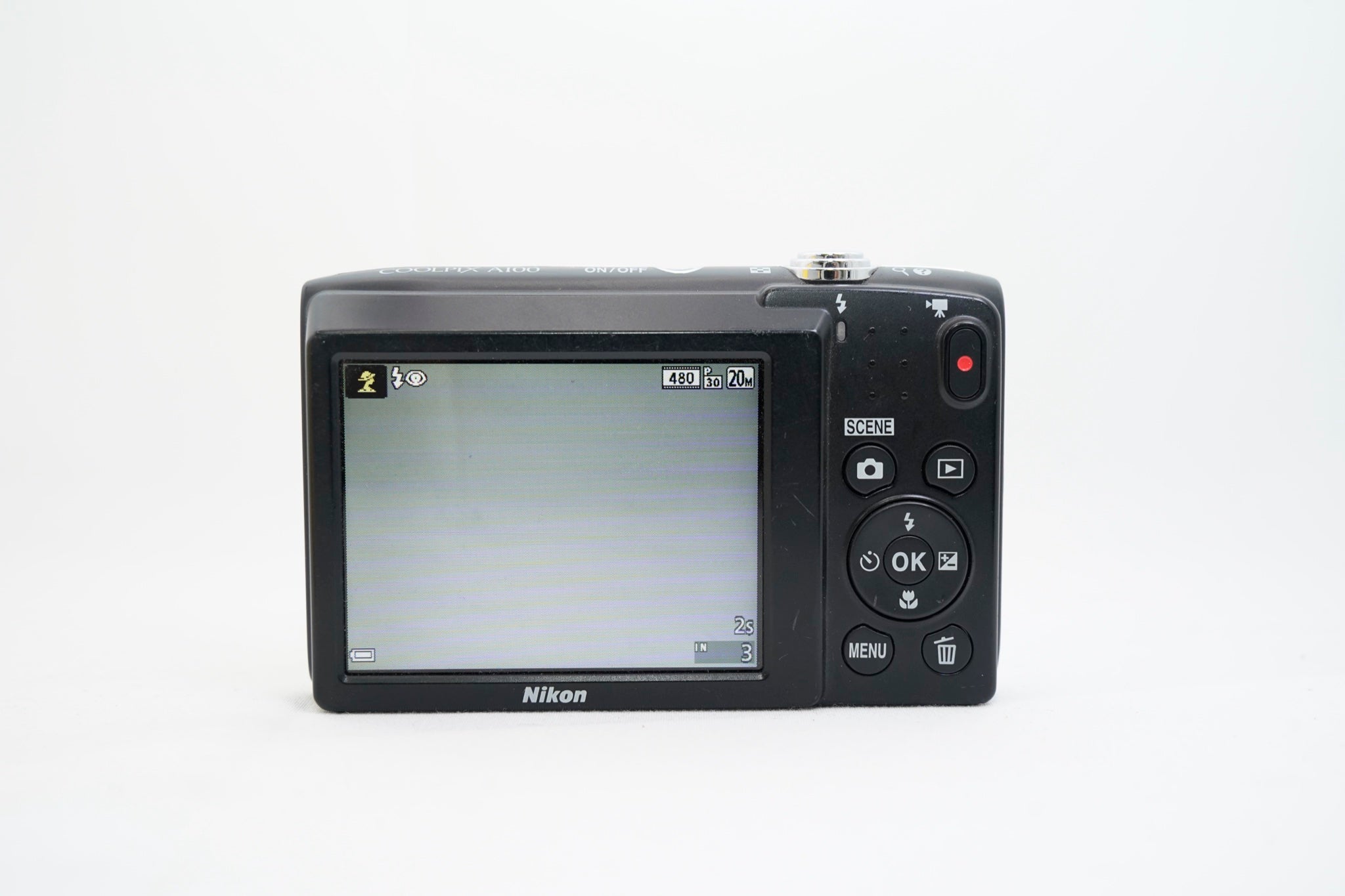 Nikon COOLPIX A100 シルバー（付属：バッテリー 充電器 付属, 箱）