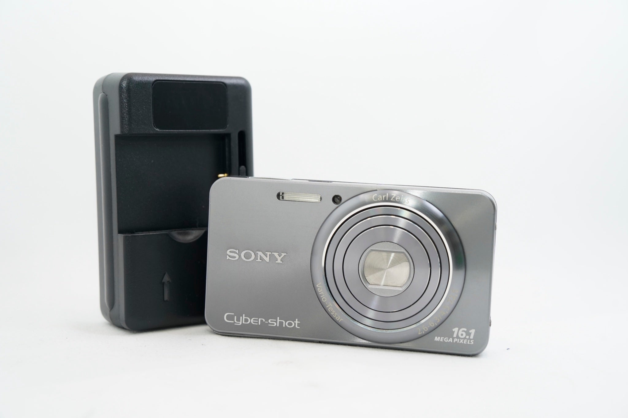 SONY Cyber-shot DSC-W570 ｼﾙﾊﾞｰ（付属：バッテリー）