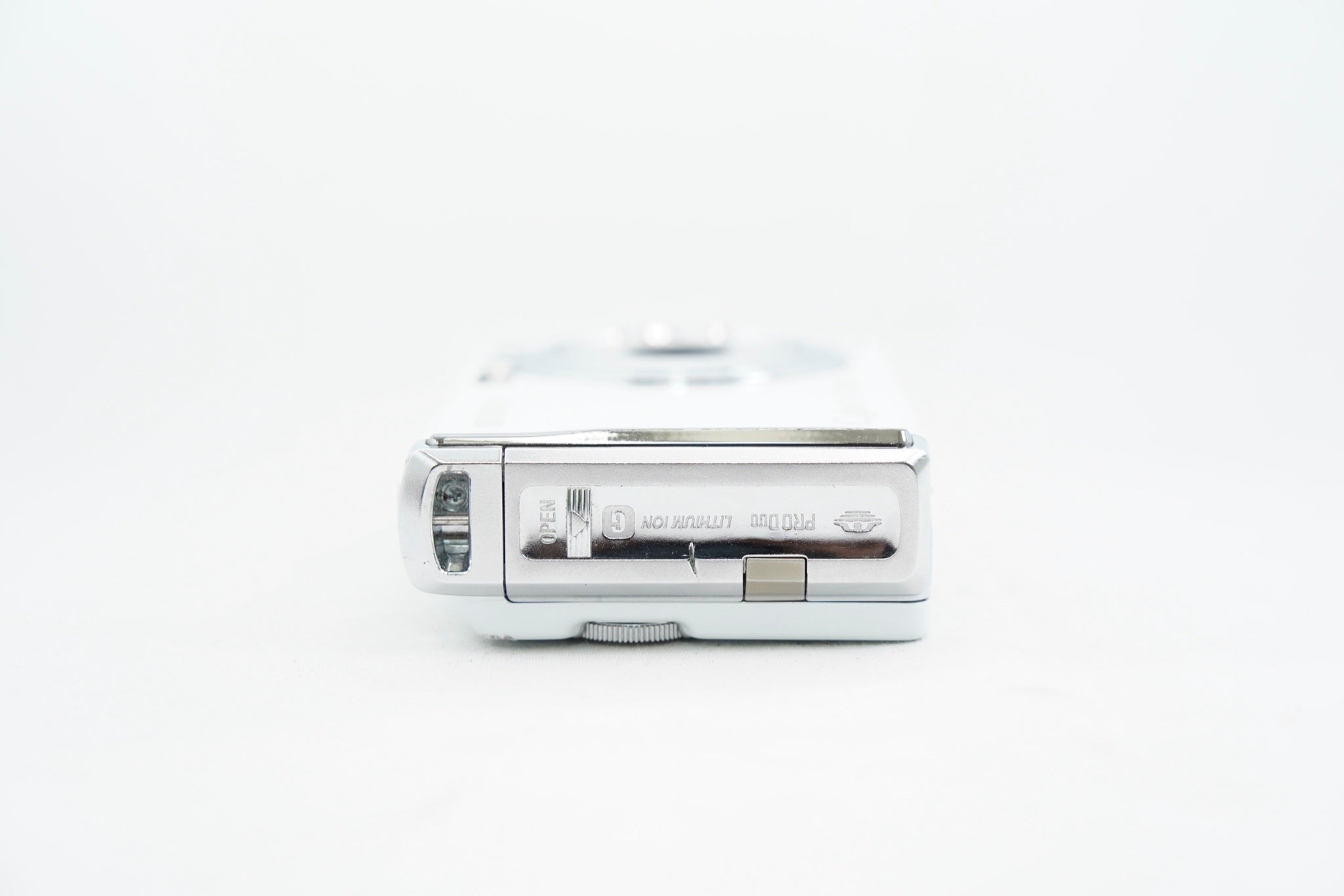 SONY Cyber-shot DSC-W80 ﾎﾜｲﾄ（付属：バッテリー 充電器 付属）