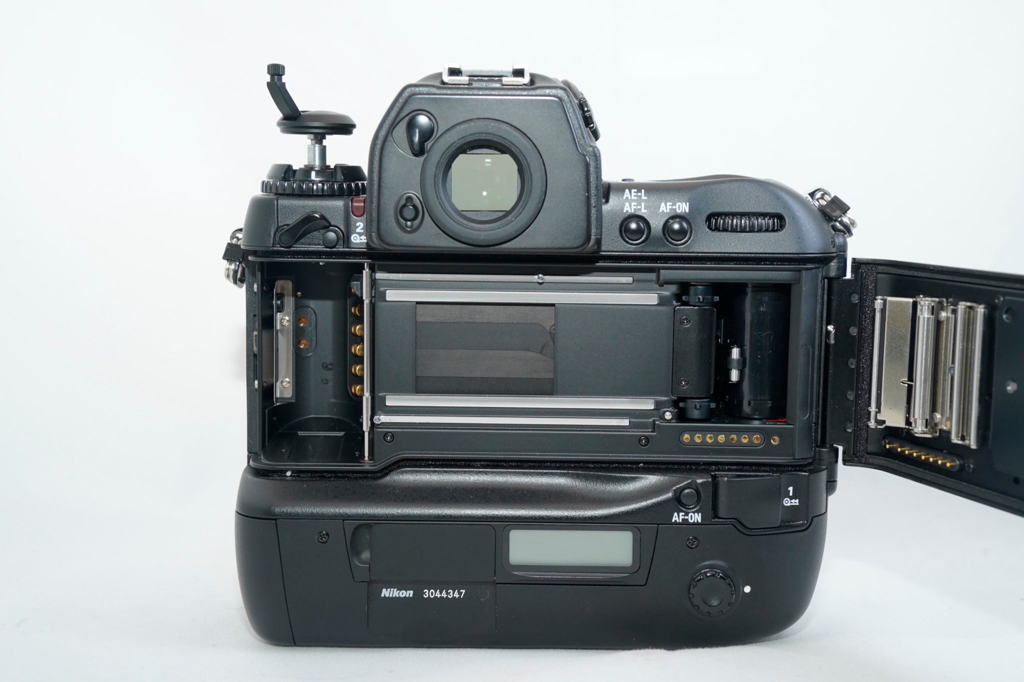 NIKON F5 / MF-28 #3858