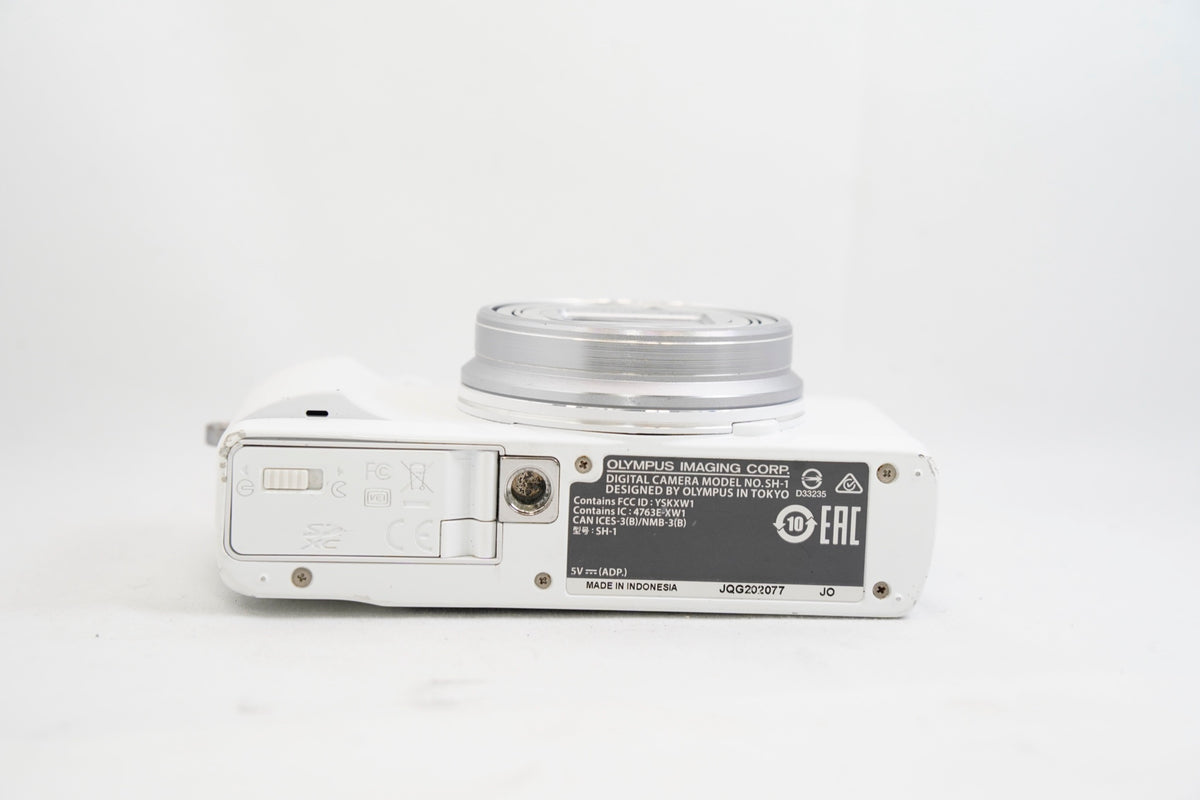 OLYMPUS STYLUS SH-1 ホワイト（付属：バッテリー）