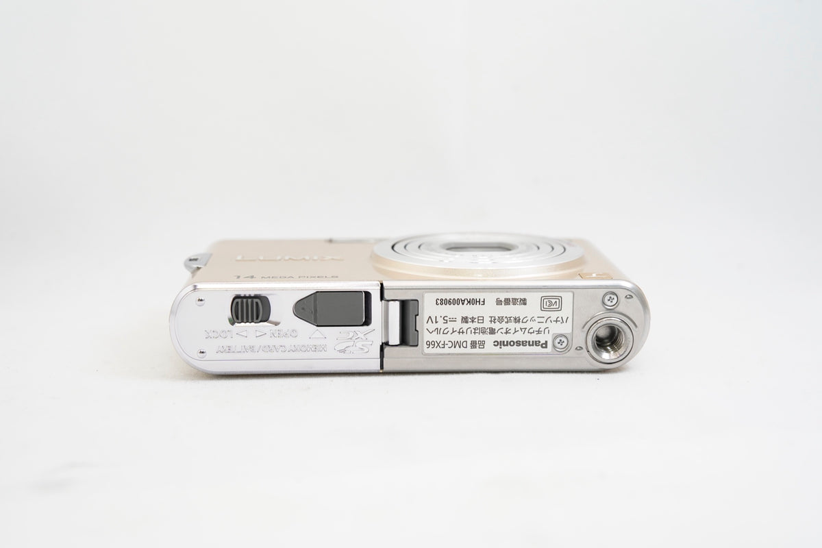 Panasonic LUMIX DMC-FX66 ゴールド（付属：バッテリー）