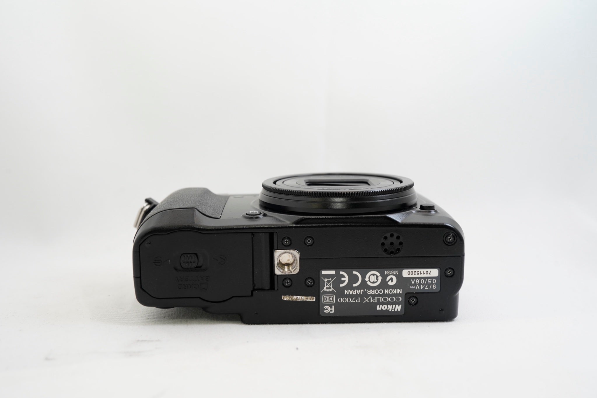 Nikon COOLPIX P7000