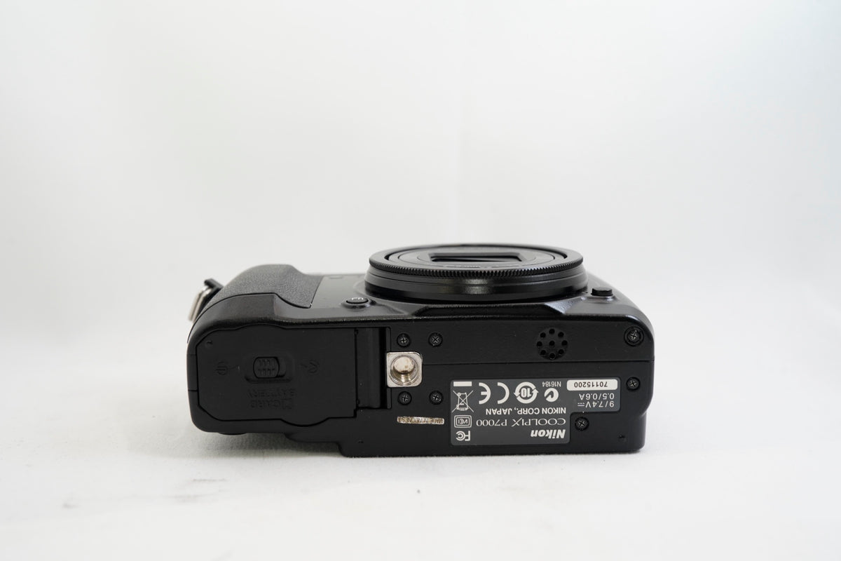 Nikon COOLPIX P7000