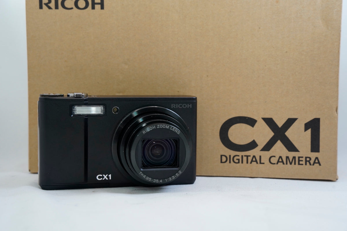 RICOH CX1 ブラック（付属：バッテリー 充電器 箱）