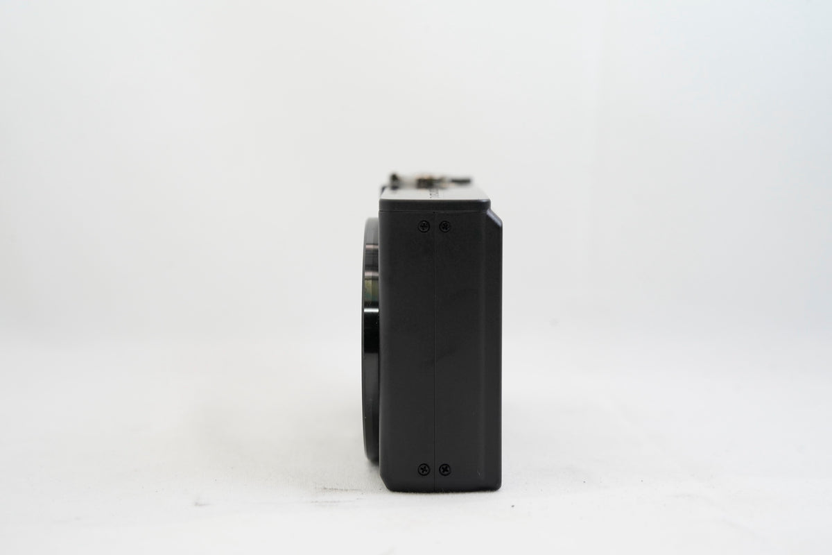 RICOH CX1 ブラック（付属：バッテリー 充電器 箱）